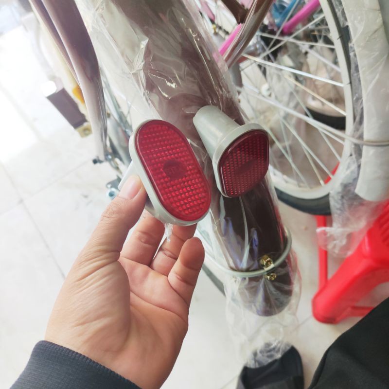 Đèn phản quang xe đạp phía đuôi sau xe đạp