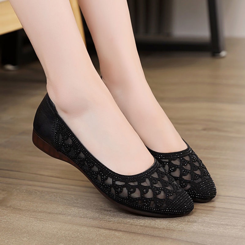 Giày búp bê da mềm phối lưới rỗng đế thấp thời trang xuân hè cho phụ nữ trung niên