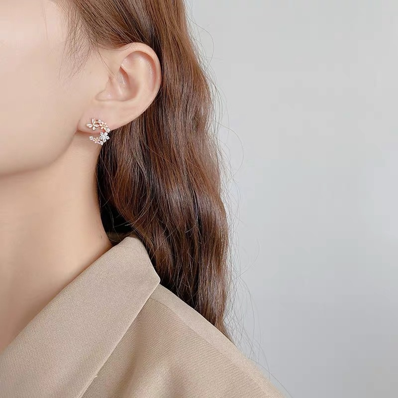Khuyên Tai Hình Hoa Bướm Đính Đá zircon Cao Cấp Tinh Tế Thiết Kế Đặc Biệt Cho Nữ
