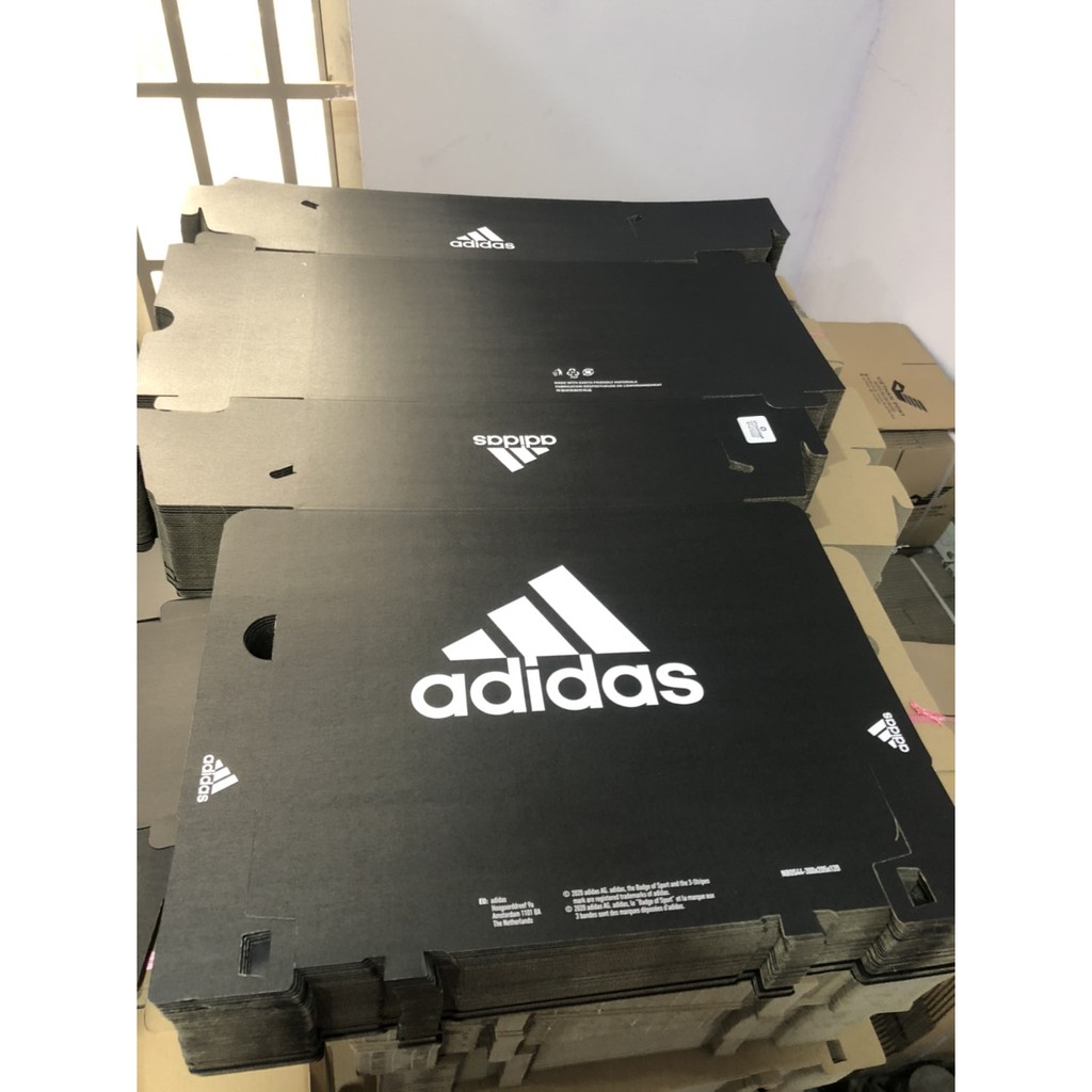 [Mã FASHIONT4MA2 giảm 10K đơn 50K] HỘP GIÀY ADIDAS SIZE 30X20,5X12CM MÀU ĐEN