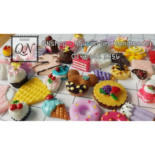 Set Charm nhựa chủ đề bánh kẹo số 1 (10 cái)