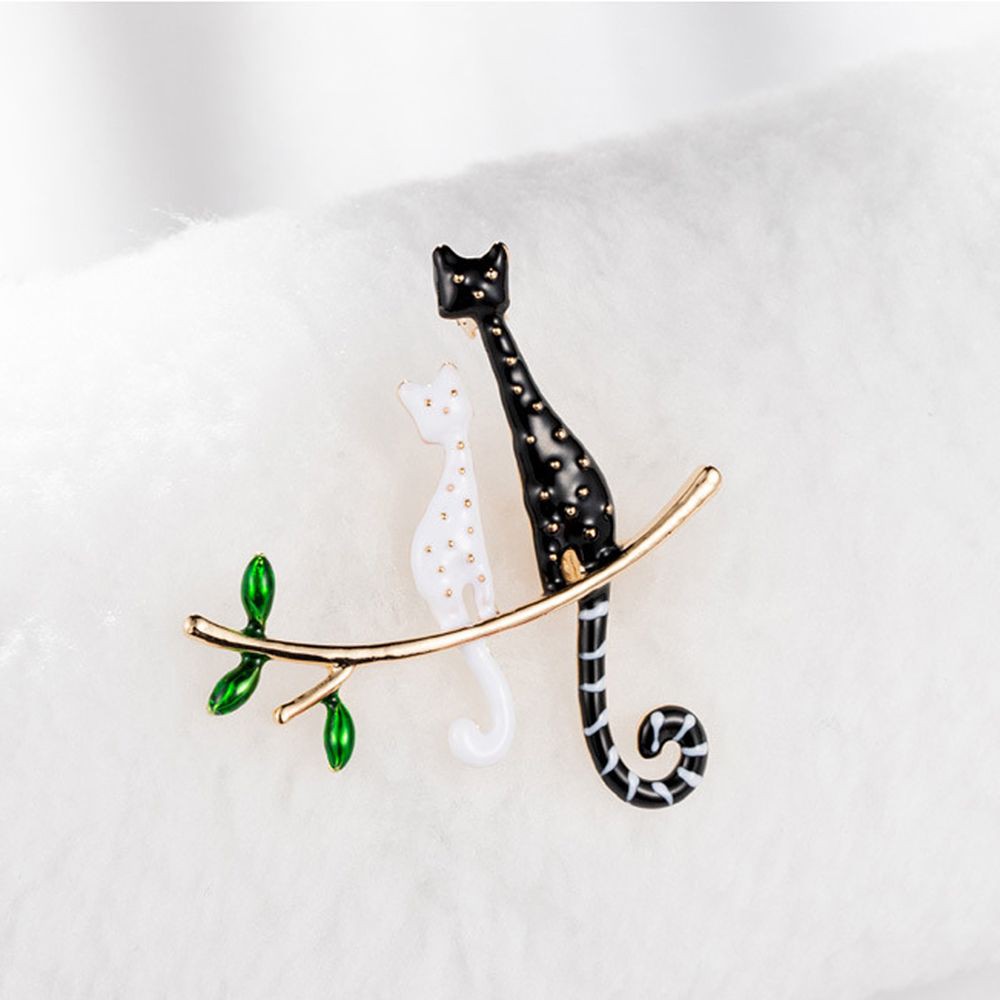 Huy hiệu cài áo hình mèo