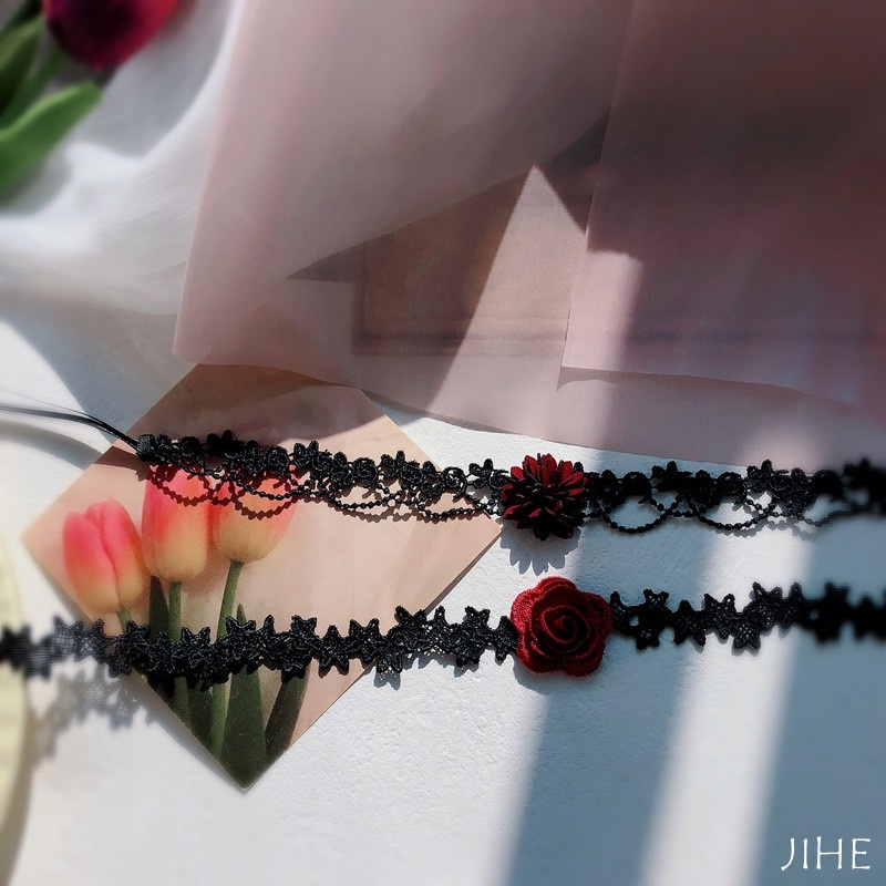 Vòng Cổ Choker Họa Tiết Hoa Hồng Đỏ Và Đen Thời Trang