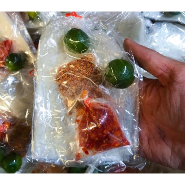 bánh tráng tắc cay