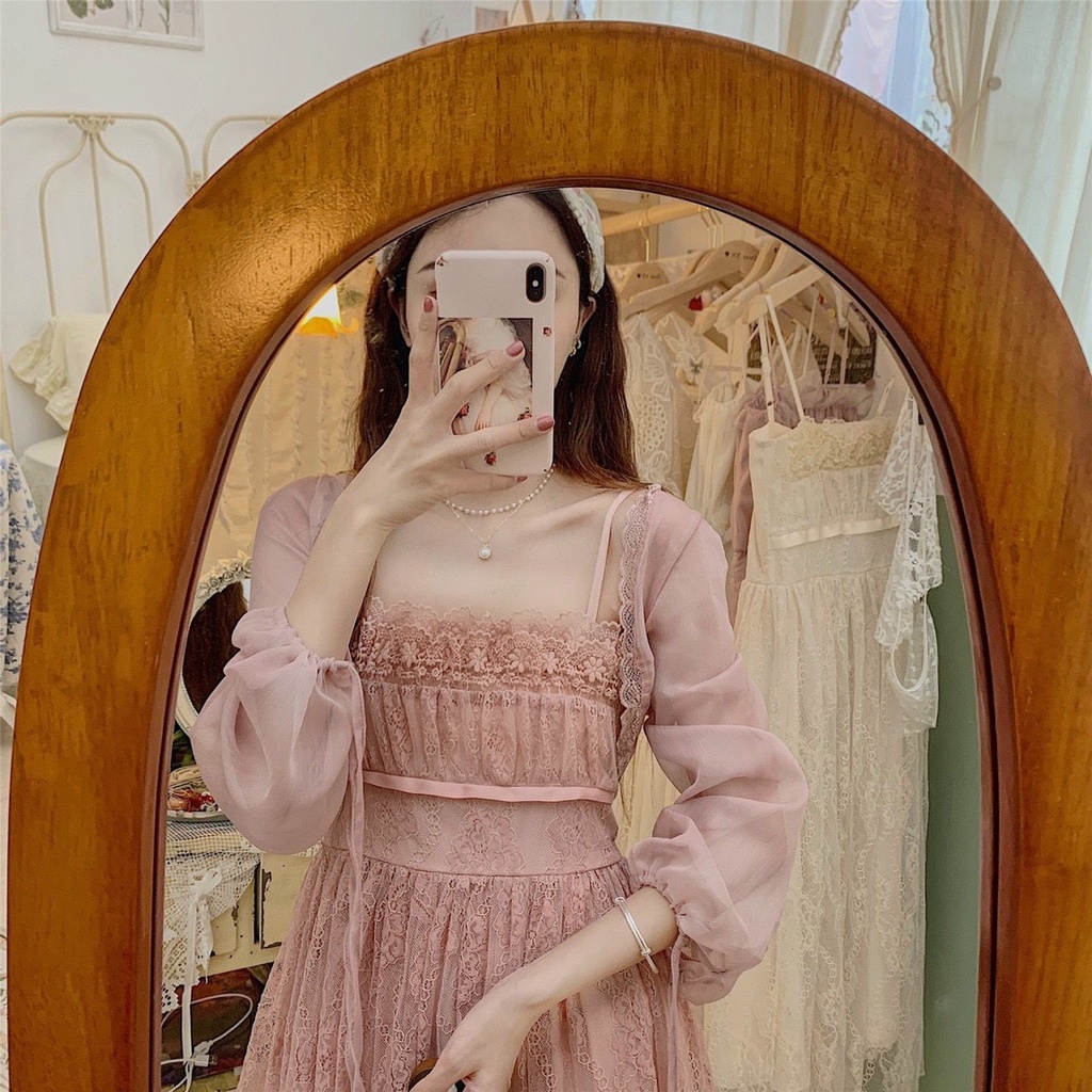 Áo khoác croptop viền ren mỏng manh nhẹ nhàng thanh lịch uluzzang