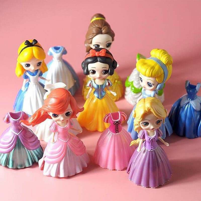 Set 6 công chúa Disney siêu xinh kèm 18 váy