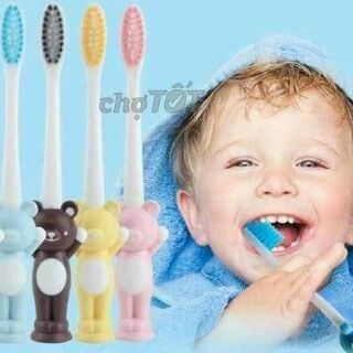 Sét 4 bàn chải gấu cho bé