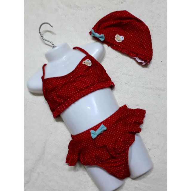 Set bộ bơi cho Đinh Ái Mến