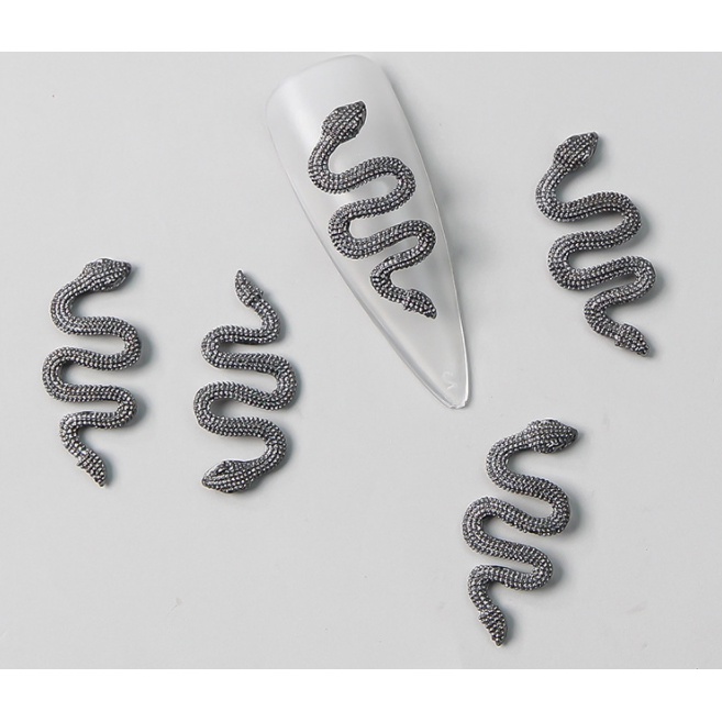 Charm nail trang trí nail