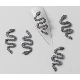 charm rắn  trang trí nail nhé ạ