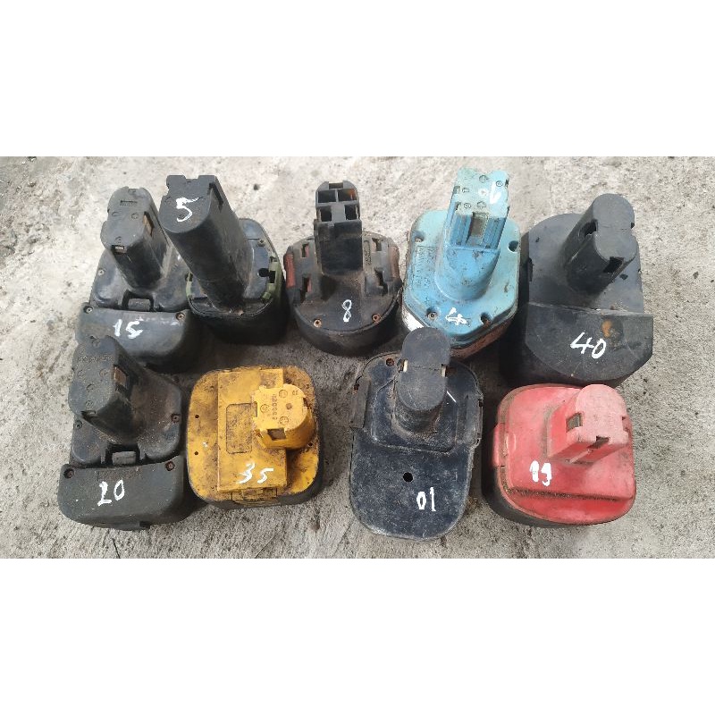 xác pin máy khoan bãi