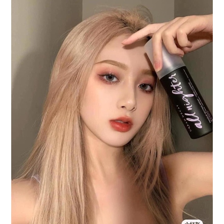 Xịt khoá lớp makeup giữ nền URB@N DE.C.AY All Nighter Ultra matte