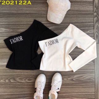 Áo thun body lệch vai tay dài