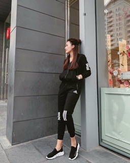 BỘ THỂ THAO NỮ CÓ MŨ
