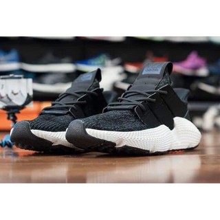 PRO đen đế trắng