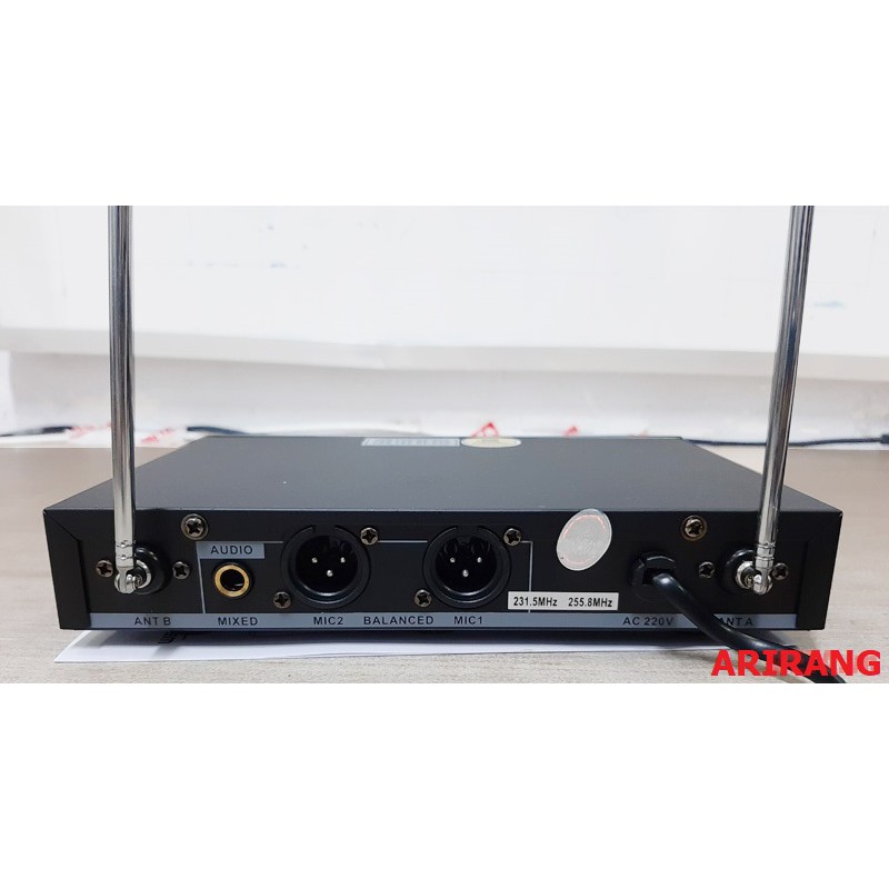 Micro karaoke không dây UHF Arirang WMU-336 Hát hay, dễ hát - Chính hãng