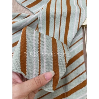 Set len kẻ áo croptop chân váy dài