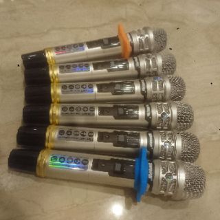 Tay mic không dây - SHURE UR29D PLUS - 1 chiếc.