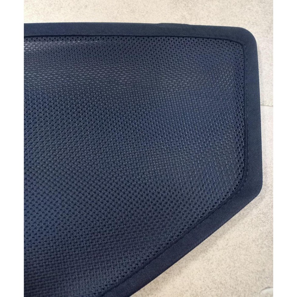 Tấm chắn nắng Suzuki Ertiga, chắn nắng theo xe hút nam châm Ertiga kèm chân gài