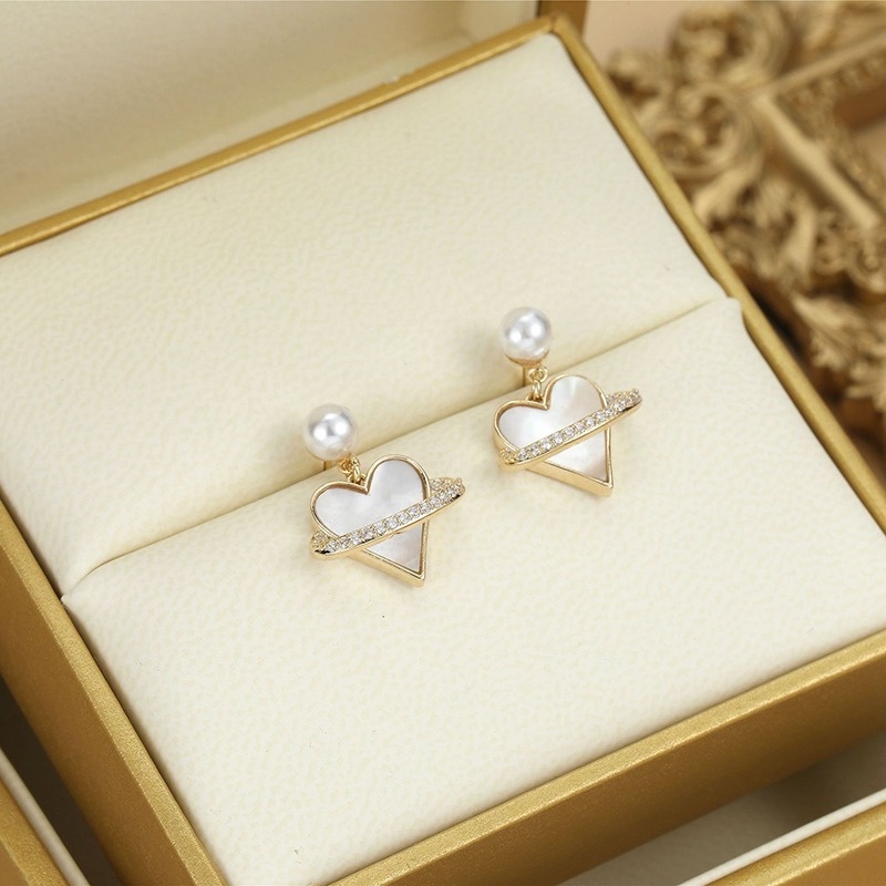 Đôi Khuyên Tai Đính Ngọc Trai Thời Trang Cho Nữ