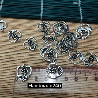 Mặt tim hoa hồng gói 5 cai- xi màu bạc