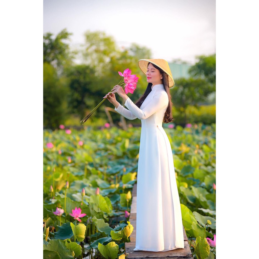 Áo Dài 4 Tà - Màu Trắng Kem - Chất Liệu Chiffon Cao Cấp - Hỗ Trợ 1 Đổi 1 - Hàng Đủ Size
