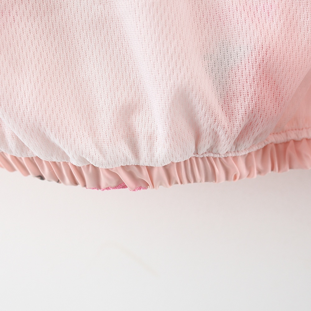 Áo khoác gió bé gái họa tiết dâu tây siêu xinh size 7-15kg