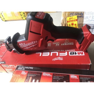 cưa kiếm milwaukee 2719-20