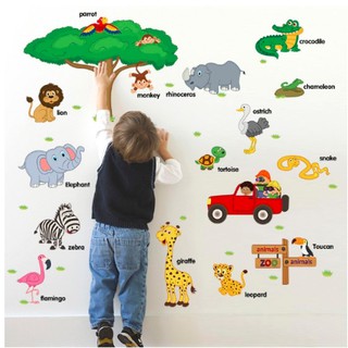 Decal Dán Tường Bé Đi Thăm Vườn Thú