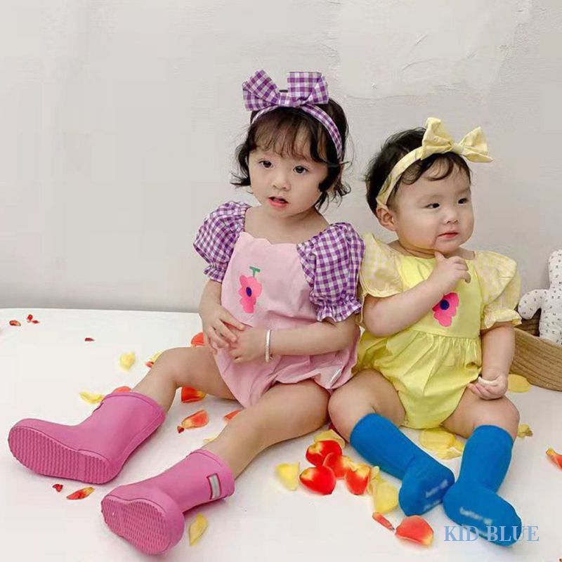 Bộ Áo Liền Quần Tay Phồng Họa Tiết Kẻ Sọc Màu Sắc Tương Phản Kèm Băng Đô Xinh Xắn Cho Bé Gái