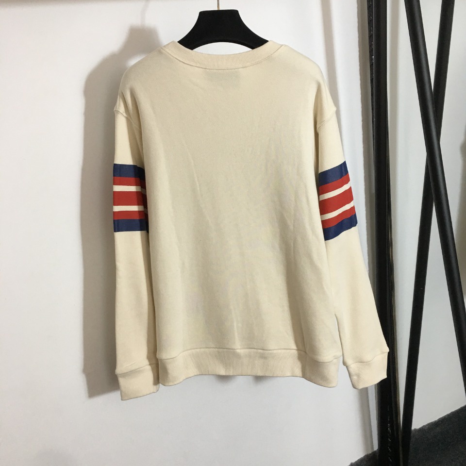 Áo sweater cao cấp GUCCI GG GC mang phong cách trẻ trung, đơn giản