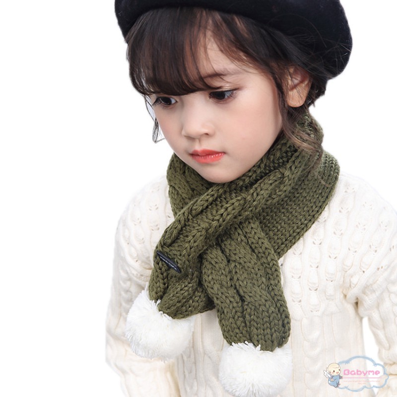 Khăn quàng cổ đan giữ ấm cho bé