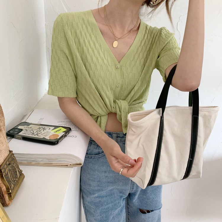 Áo Croptop Dệt Kim Cổ Chữ V Phong Cách Hàn Quốc | BigBuy360 - bigbuy360.vn