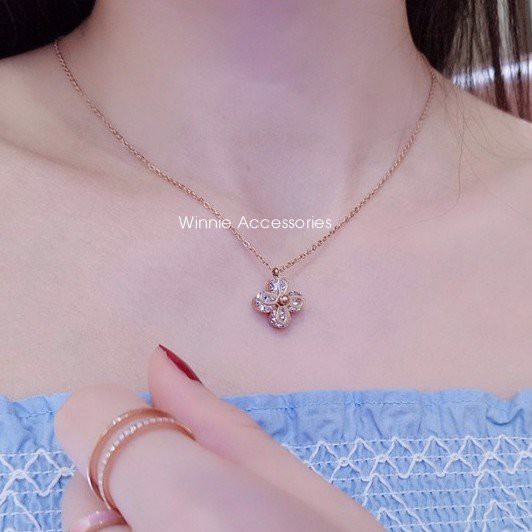 Dây chuyền nữ titan hoa đá vàng hồng