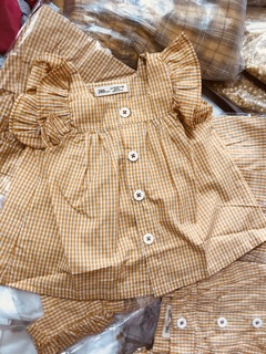 Áo kẻ zara