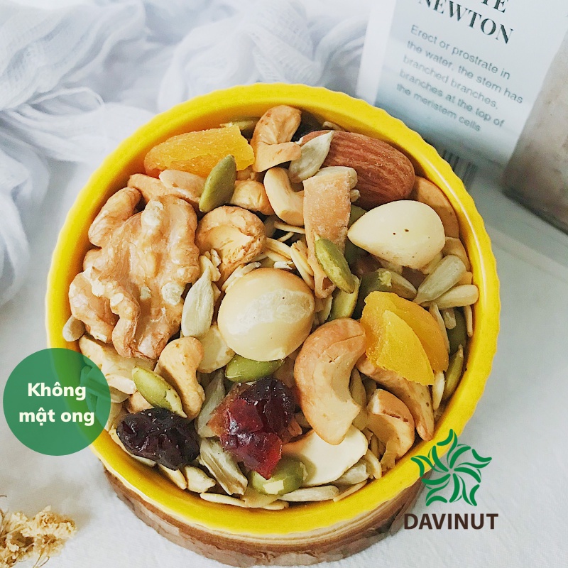 Granola ăn kiêng Davinut 500g, 75% hạt và hoa quả sấy không đường, 25% yến mạch ăn liền, ngũ cốc giảm cân granola