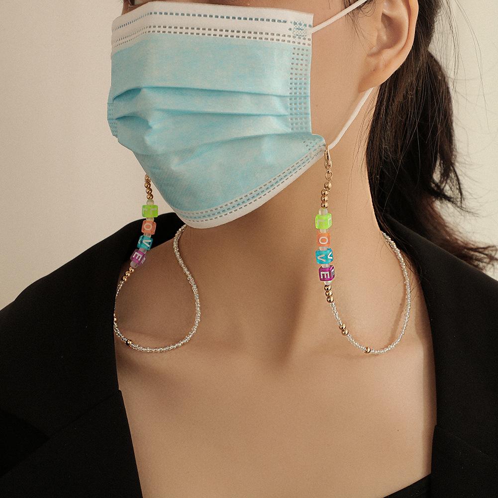 Dây Đeo Kính Gắn Hạt Chữ Love Chống Thất Lạc Thời Trang