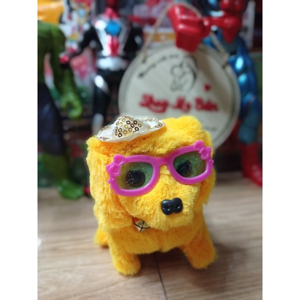 Đồ chơi chó bông đeo kính chạy pin biết di chuyển, vẫy đuôi, biết kêu, mắt sáng,( kèm video ảnh thật )