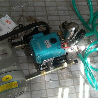ĐẦU XỊT RỬA XE DÂY ĐAI SHARP 1HP