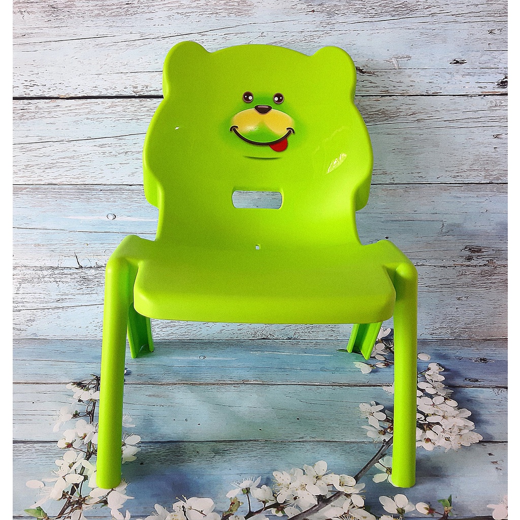 Ghế nhựa Bé Yêu - 6 màu (34.5 x 35 x 45 cm)