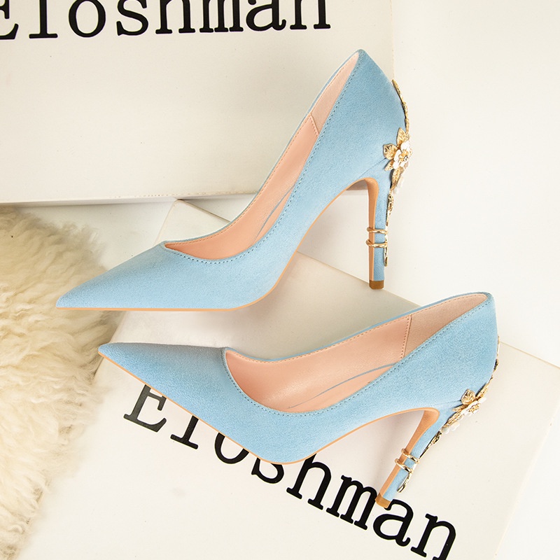 Giày Cao Gót Mũi Nhọn Đính Hoa Kim Loại Phong Cách Âu Mỹ Sang Trọng Cho Nữ