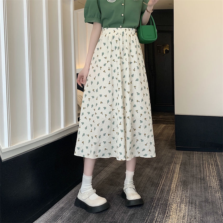 Chân Váy Chữ A Họa Tiết Hoa Dập Nổi Ba Chiều Tươi Mới Mùa Hè