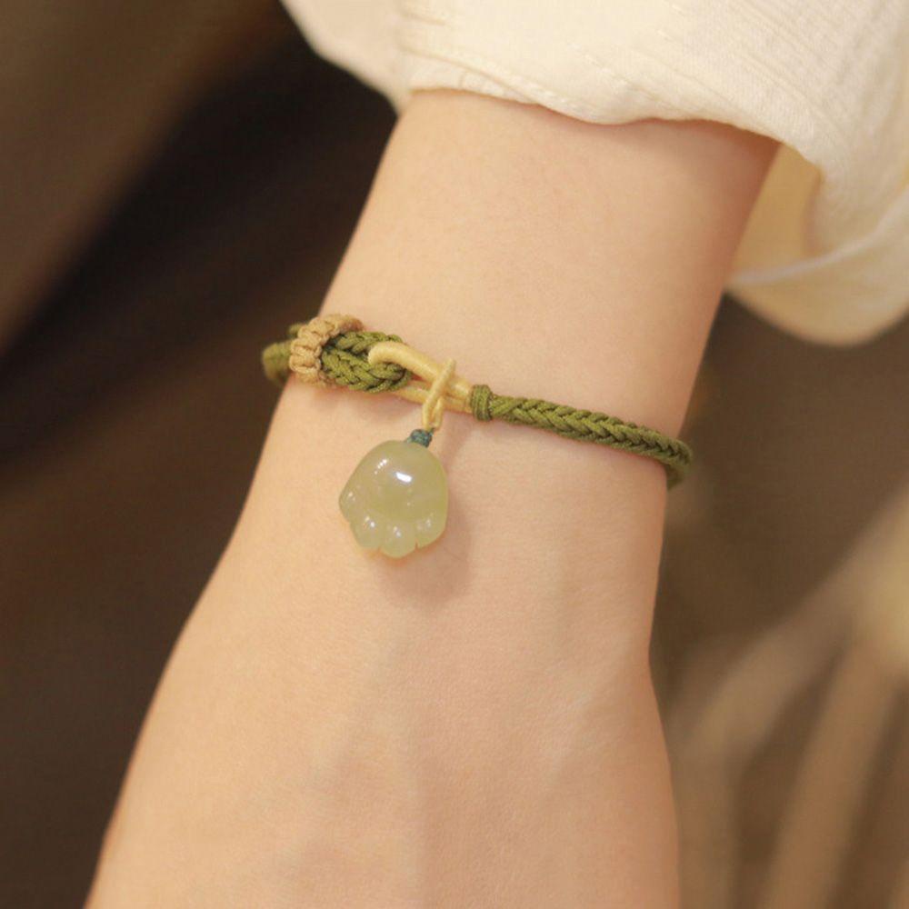 Vòng Đeo Tay Ngọc Bích Hình Chân Mèo Cho Nữ