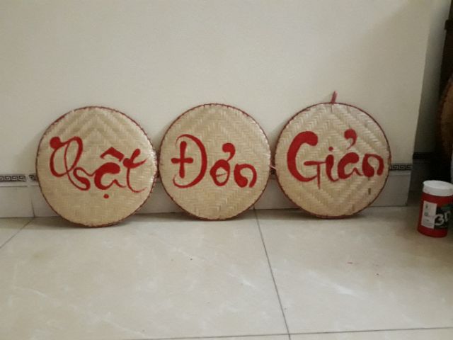 Mẹt tre tròn cạp đỏ