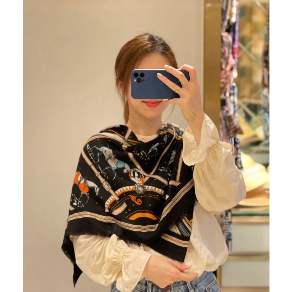 Khăn choàng nữ thời trang cao cấp Hermes HM họa tiết thương hiệu ấn tượng