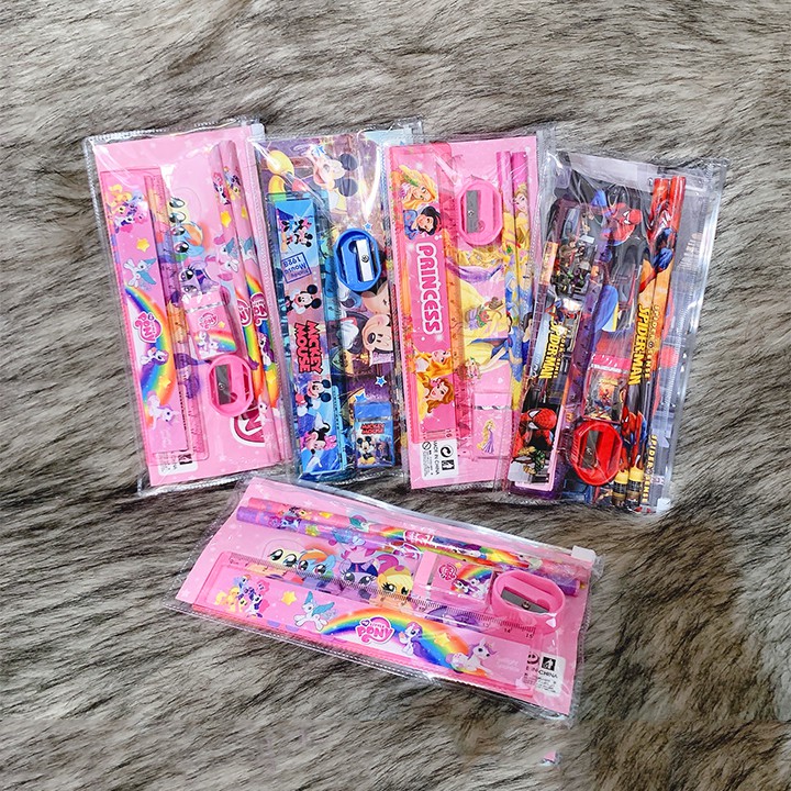 Bộ dụng cụ học tập 5 món chủ đề hoạt hình thú vị kèm túi zip trong suốt xinh xắn cho bé trai và bé gái Baby-S – SH039