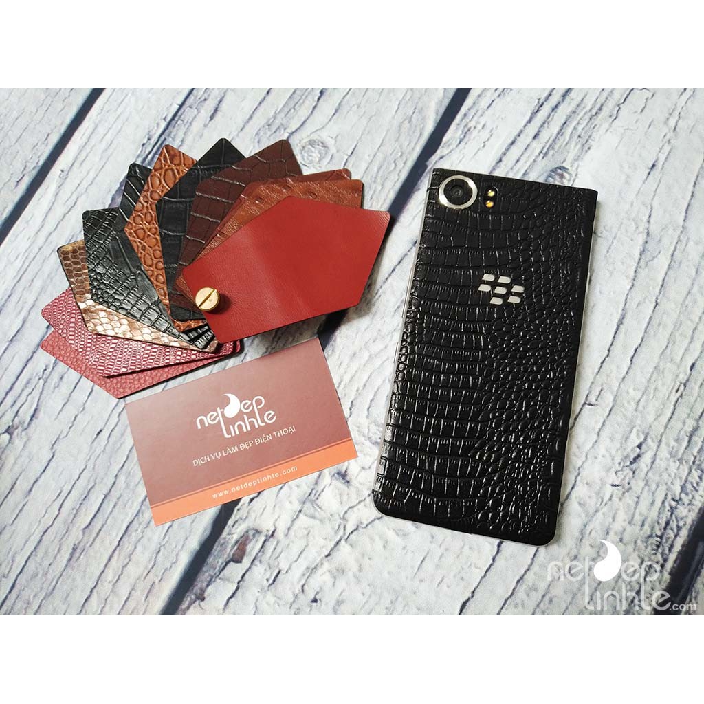 Miếng dán da điện thoai Black Berry Keyone – Da bò thật 100% - chính hãng Nét Đẹp Tinh Tế