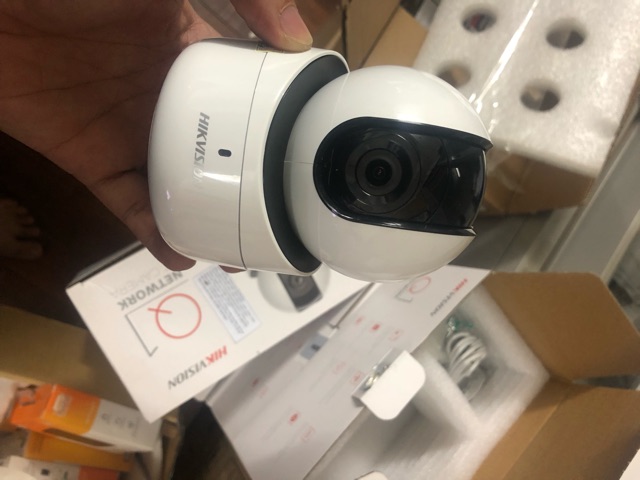 Camera IP Hikvison Robot Q21 (2.0MP, wifi, quay quét) | BigBuy360 - bigbuy360.vn