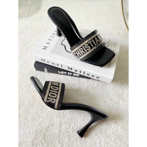 GUỐC NỮ QUAI DIOR THÊU CHỮ GÓT 7CM