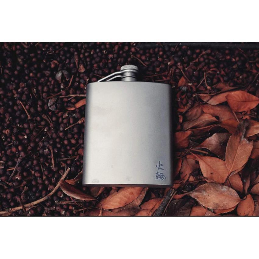 Bình đựng rượu Bacchus Titanium Hip Flask 200ML